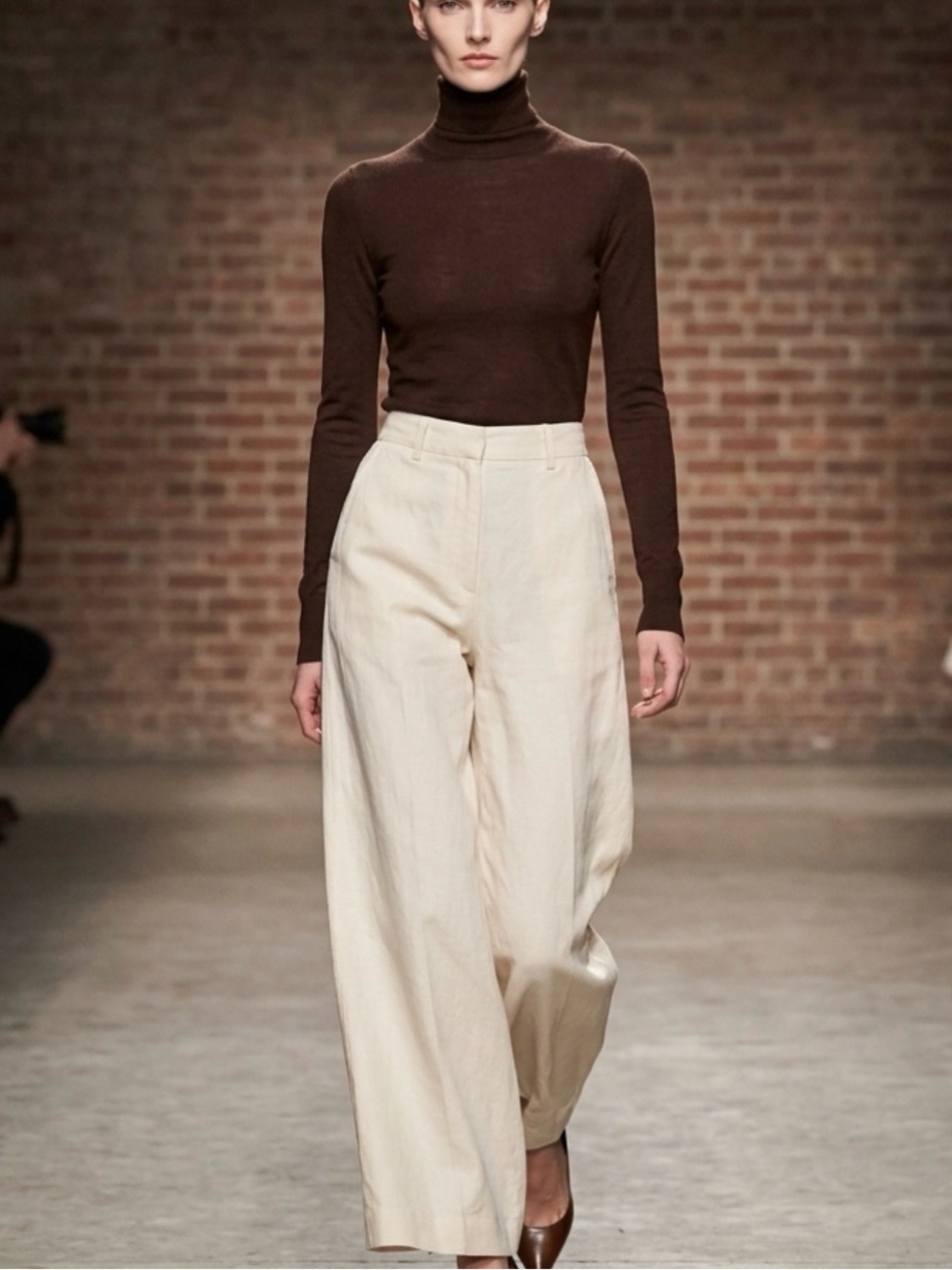 Joie Wide Leg Cream Pants. Size 8